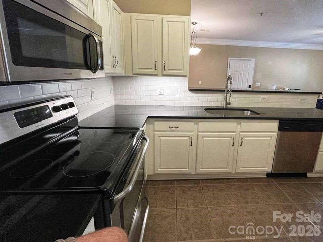 415 Appeldoorn Circle, Asheville, NC 28803