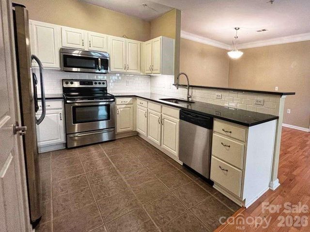415 Appeldoorn Circle, Asheville, NC 28803