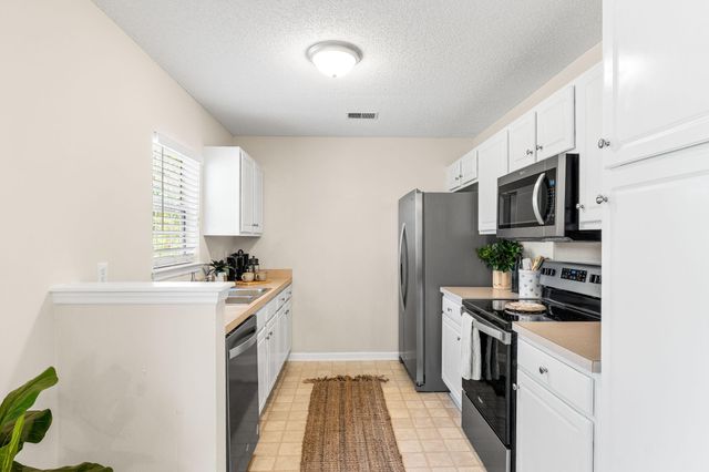 8637 Madelyn Street, North Charleston, SC 29406