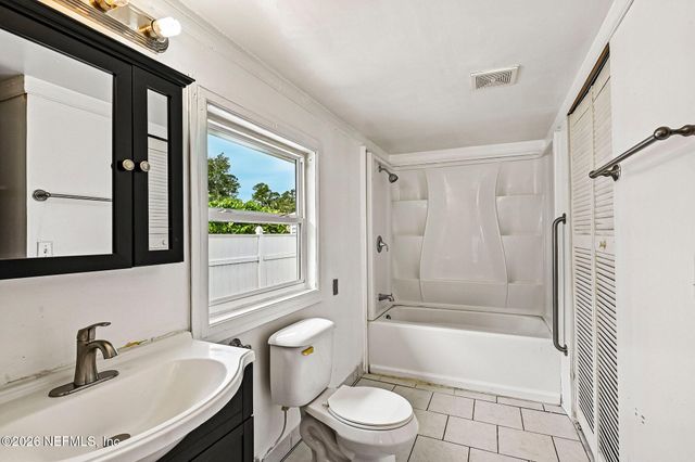 10720 KNOTTINGBY Drive, Jacksonville, FL 32257