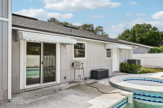 10720 KNOTTINGBY Drive, Jacksonville, FL 32257