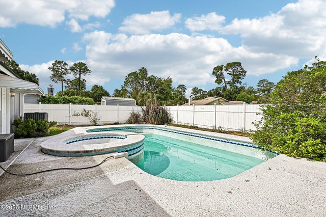 10720 KNOTTINGBY Drive, Jacksonville, FL 32257