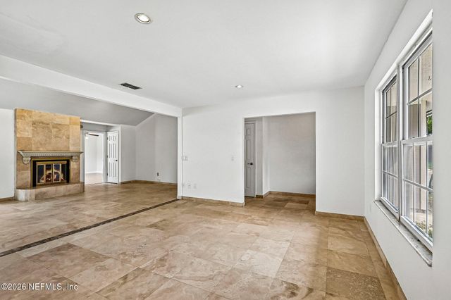 10720 KNOTTINGBY Drive, Jacksonville, FL 32257