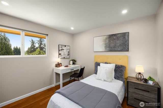 16711 NE 6th Place, Bellevue, WA 98008