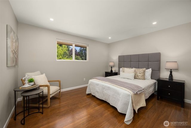 16711 NE 6th Place, Bellevue, WA 98008