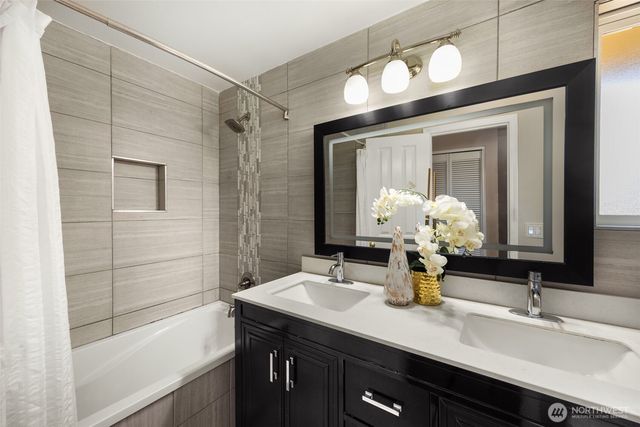 16711 NE 6th Place, Bellevue, WA 98008
