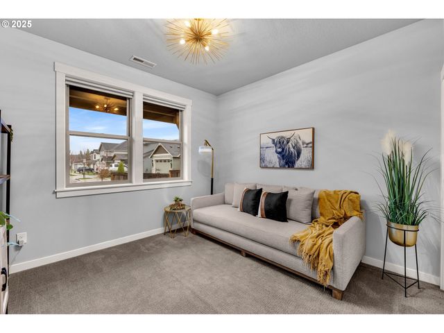 825 S GOOSE Loop, Ridgefield, WA 98642