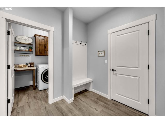 825 S GOOSE Loop, Ridgefield, WA 98642