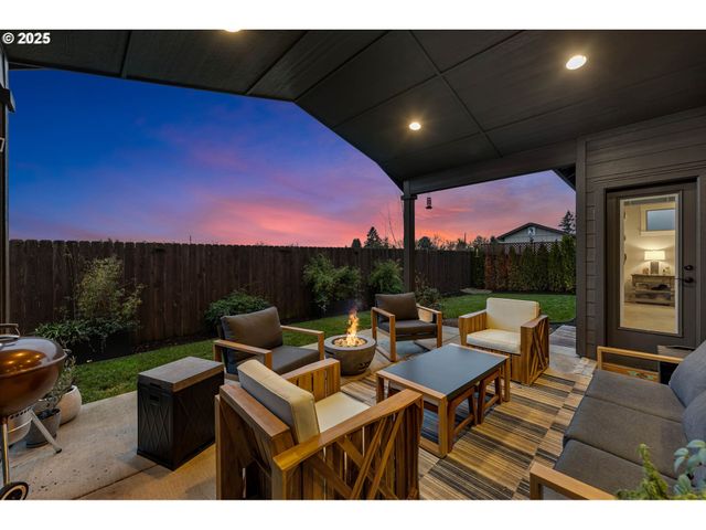 825 S GOOSE Loop, Ridgefield, WA 98642