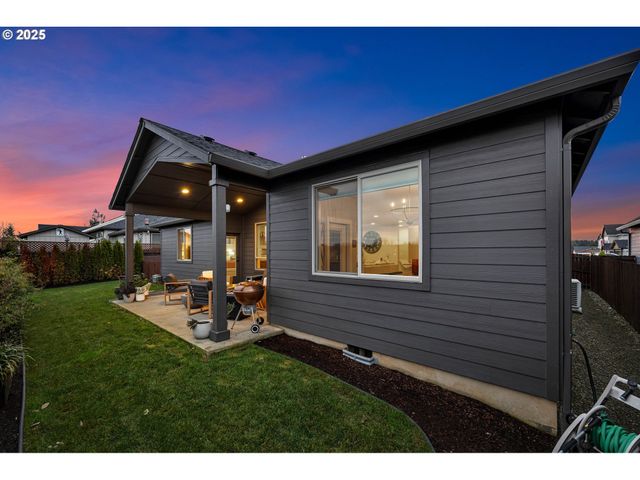 825 S GOOSE Loop, Ridgefield, WA 98642