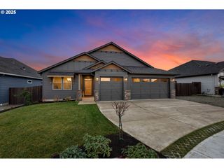 825 S GOOSE Loop, Ridgefield, WA 98642