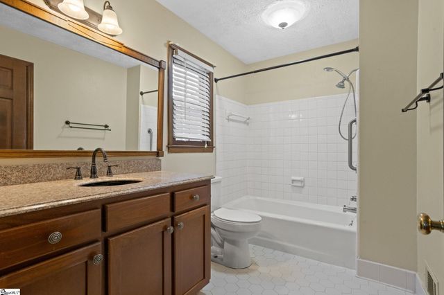 1202 Plantation Drive, Simpsonville, SC 29681