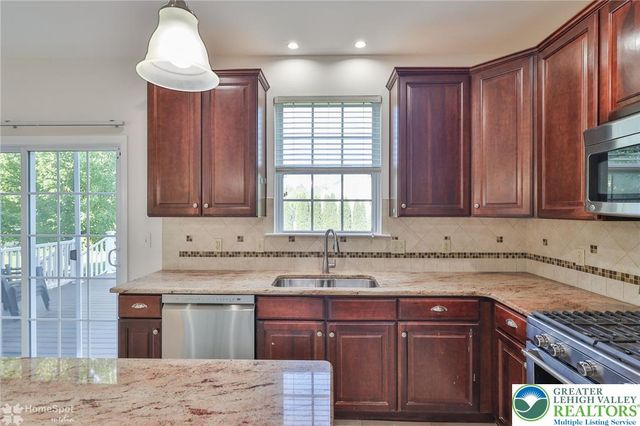 2784 Clark Place, Forks Twp, PA 18040