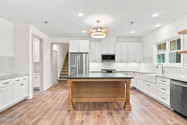 128 Banbridge Drive, West End, NC 27376