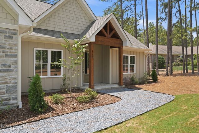 128 Banbridge Drive, West End, NC 27376