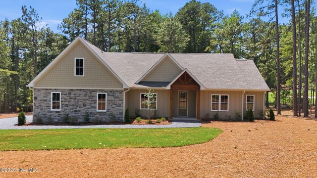 128 Banbridge Drive, West End, NC 27376