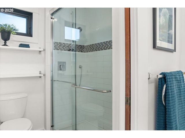 526 Nw MARLBOROUGH Ave, Portland, OR 97210