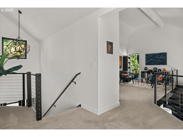 526 Nw MARLBOROUGH Ave, Portland, OR 97210