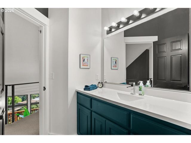 526 Nw MARLBOROUGH Ave, Portland, OR 97210