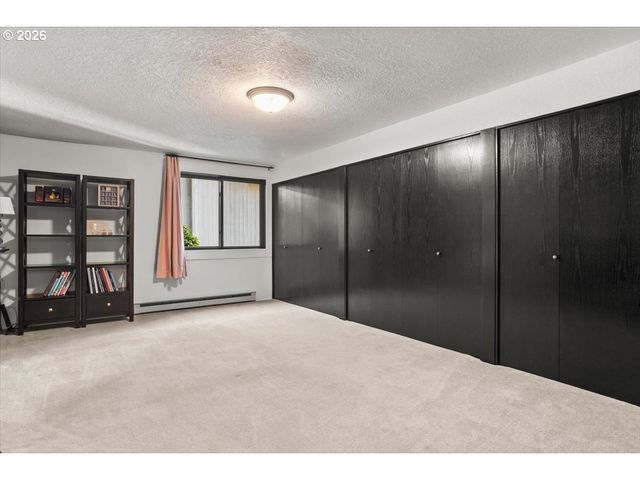 526 Nw MARLBOROUGH Ave, Portland, OR 97210