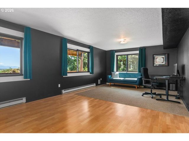 526 Nw MARLBOROUGH Ave, Portland, OR 97210