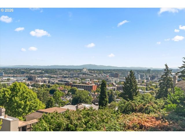 526 Nw MARLBOROUGH Ave, Portland, OR 97210