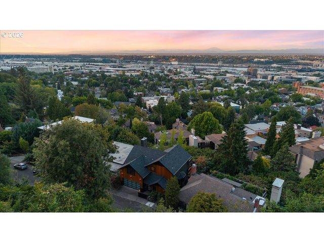 526 Nw MARLBOROUGH Ave, Portland, OR 97210