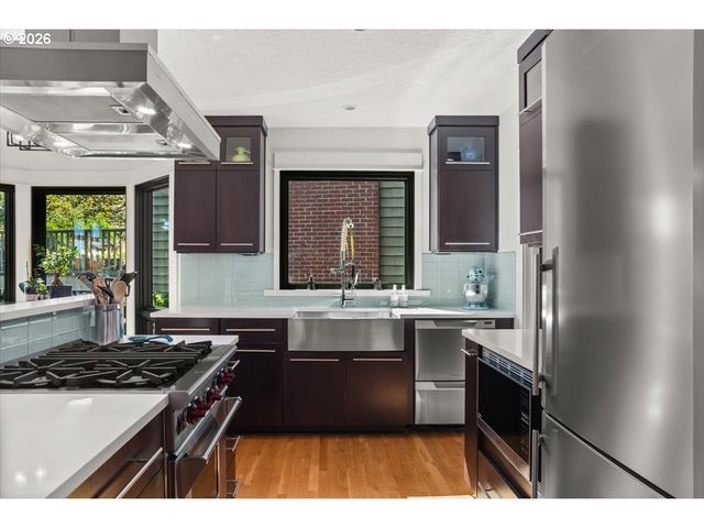 526 Nw MARLBOROUGH Ave, Portland, OR 97210