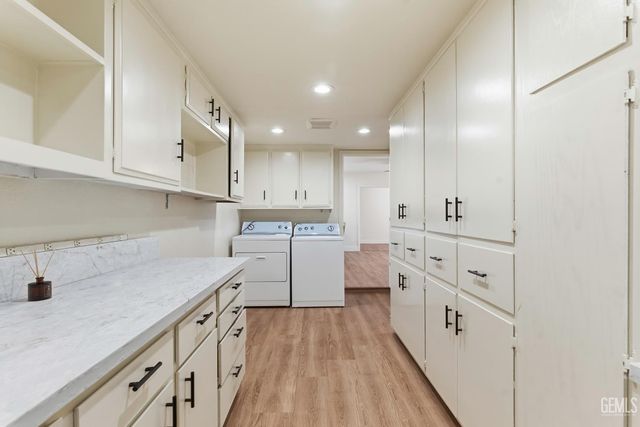 6101 Olive Drive, Bakersfield, CA 93308