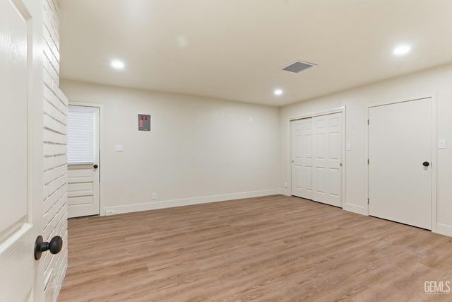 6101 Olive Drive, Bakersfield, CA 93308