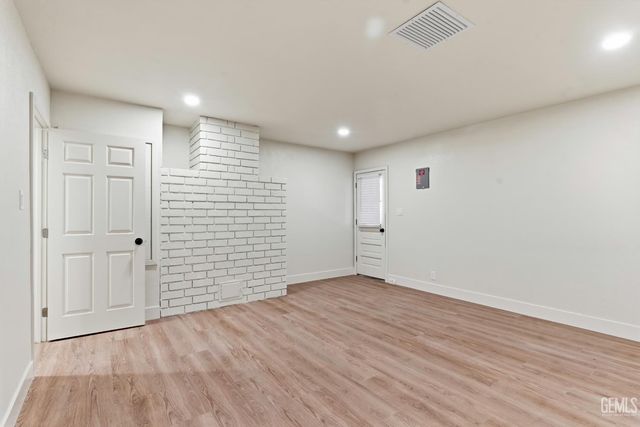 6101 Olive Drive, Bakersfield, CA 93308