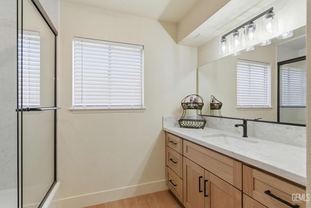 6101 Olive Drive, Bakersfield, CA 93308