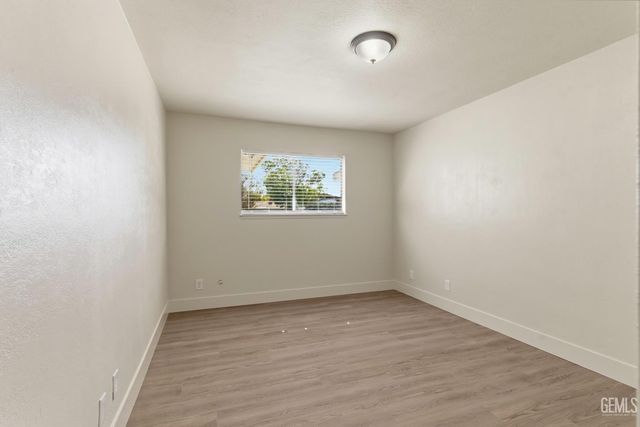 6101 Olive Drive, Bakersfield, CA 93308