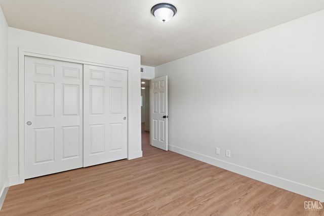 6101 Olive Drive, Bakersfield, CA 93308