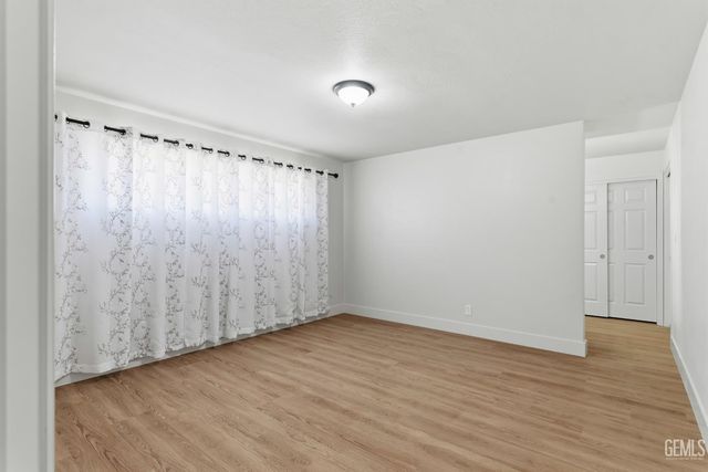 6101 Olive Drive, Bakersfield, CA 93308