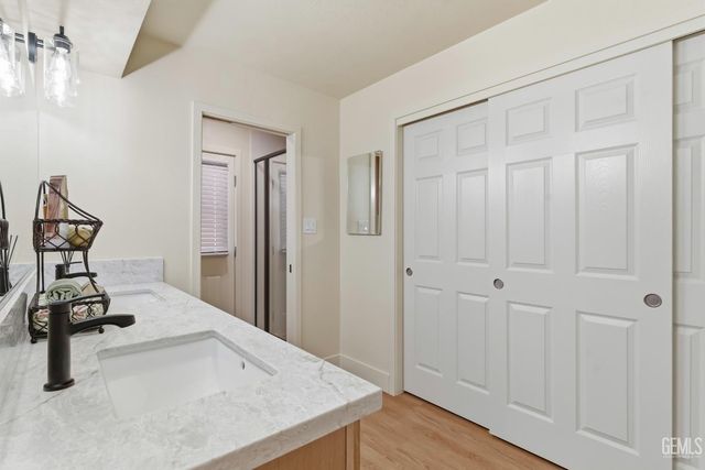 6101 Olive Drive, Bakersfield, CA 93308