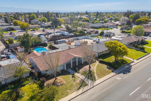 6101 Olive Drive, Bakersfield, CA 93308