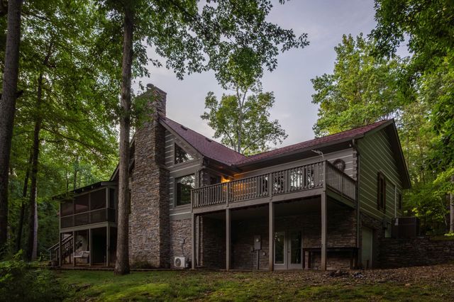 7348 Bradford Rd, Primm Springs, TN 38476