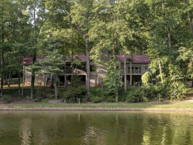 7348 Bradford Rd, Primm Springs, TN 38476