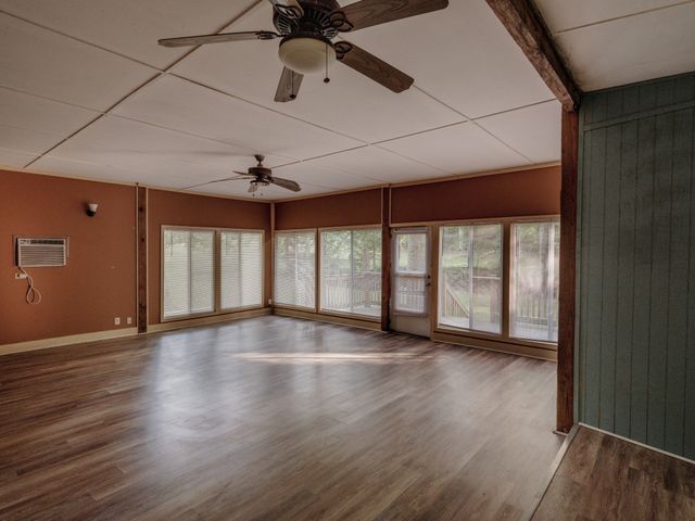 7348 Bradford Rd, Primm Springs, TN 38476