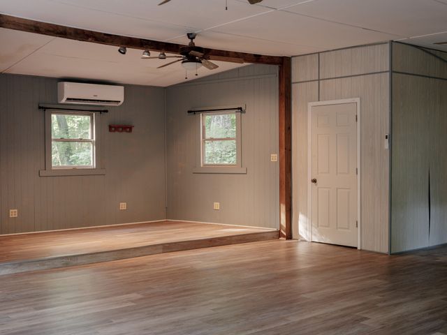 7348 Bradford Rd, Primm Springs, TN 38476