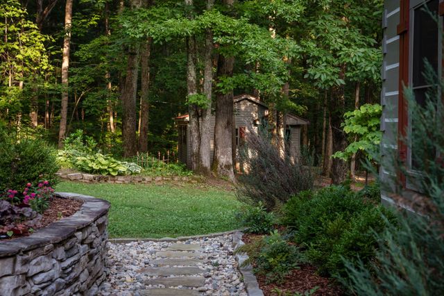 7348 Bradford Rd, Primm Springs, TN 38476