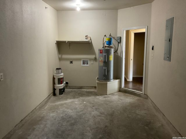 10802 Mathom Lndg Apt 1, Universal City, TX 78148