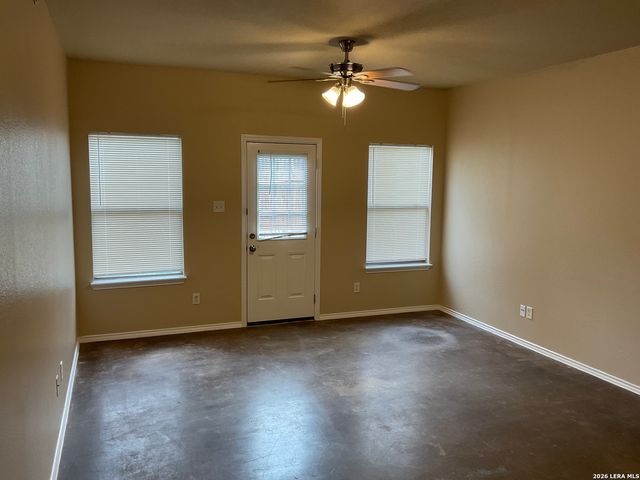 10802 Mathom Lndg Apt 1, Universal City, TX 78148