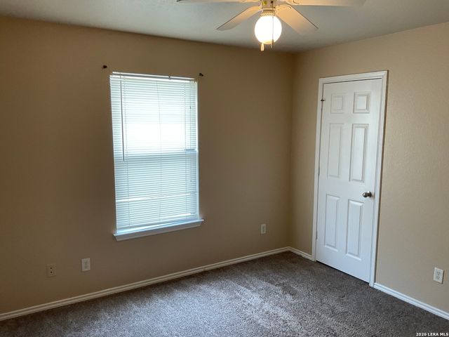10802 Mathom Lndg Apt 1, Universal City, TX 78148