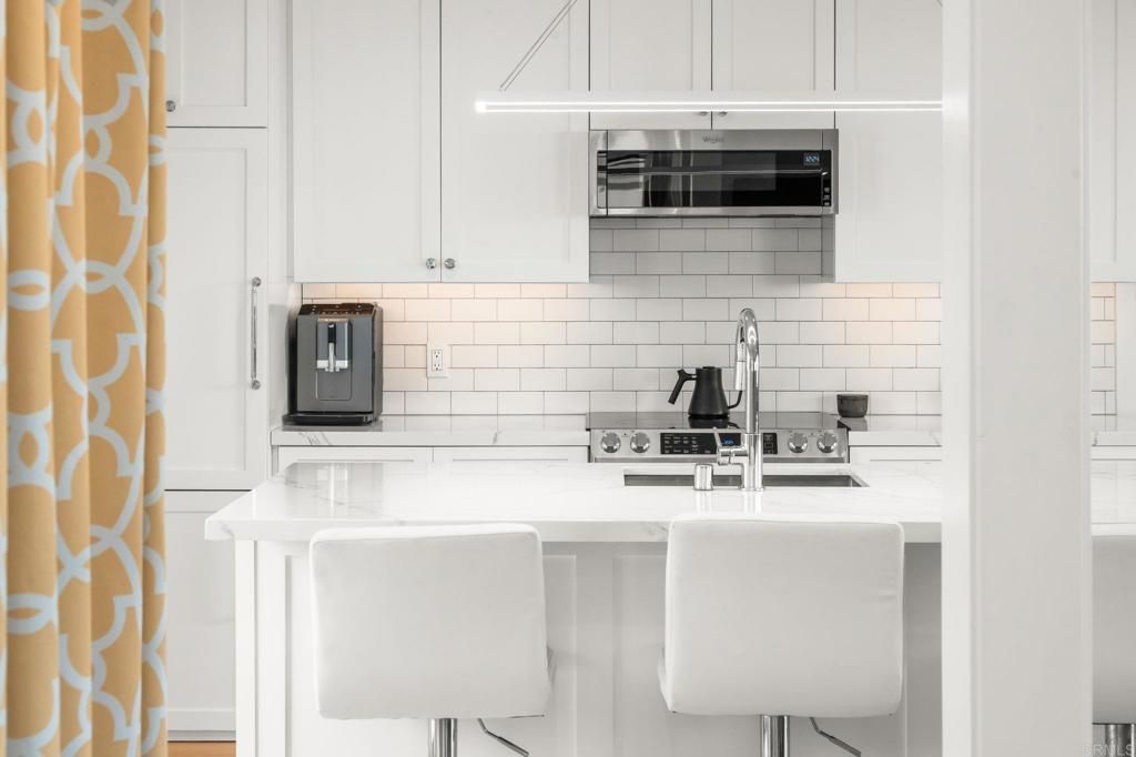 Image 2 of property listing at 909 Olive Avenue, Coronado, CA 92118