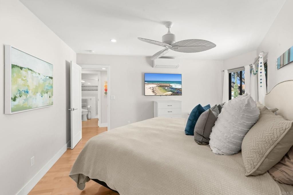 Image 26 of property listing at 909 Olive Avenue, Coronado, CA 92118