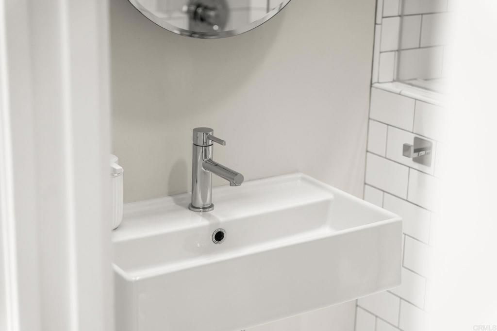 Image 36 of property listing at 909 Olive Avenue, Coronado, CA 92118