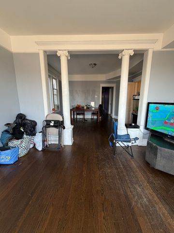 6156 S Indiana Avenue, Chicago, IL 60637