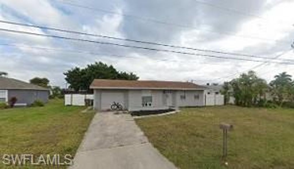 3923 SE 12th AVE, Cape Coral, FL 33904
